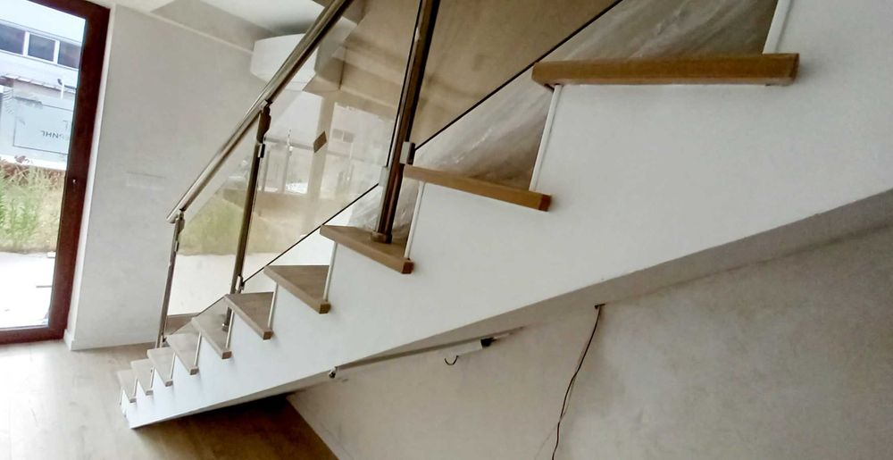 Майстор Бояджия  Боядисване Жилища Входове Бояджийски Услуги за Дома