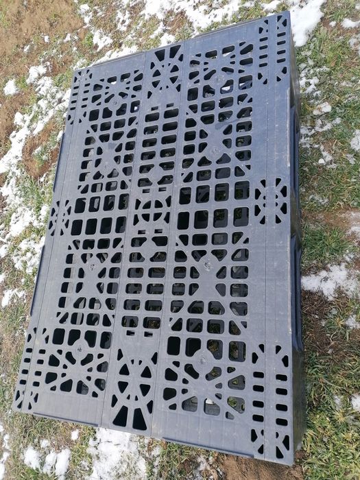 Paleti de plastic 80x120x15
