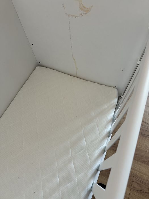 Дървена Бебешка кошара