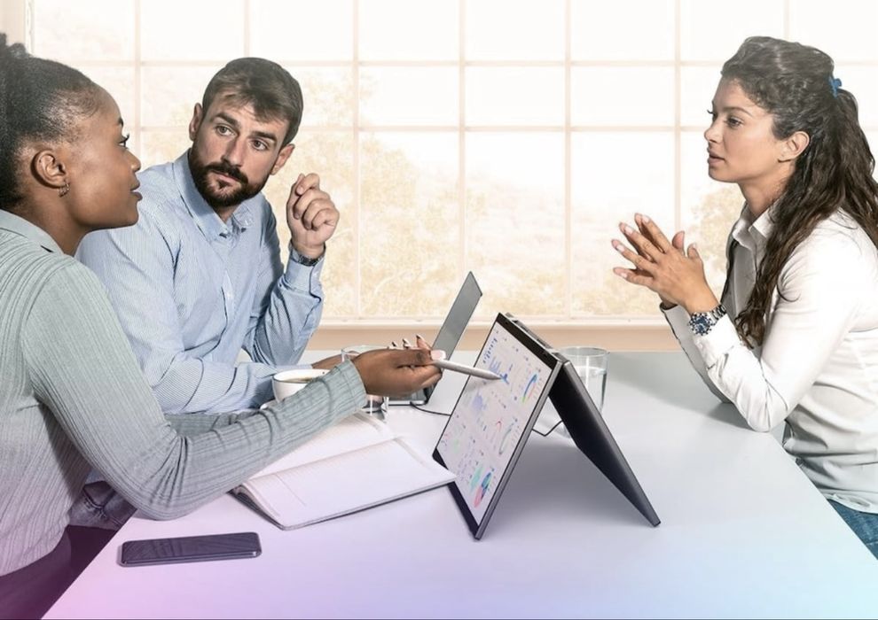 Двоен сензорен монитор