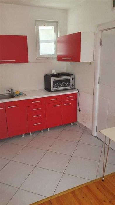 Дава се под наем Двустаен апартамент в Бургас, Център - 68 кв.м за 163.2 € - Снимка #2