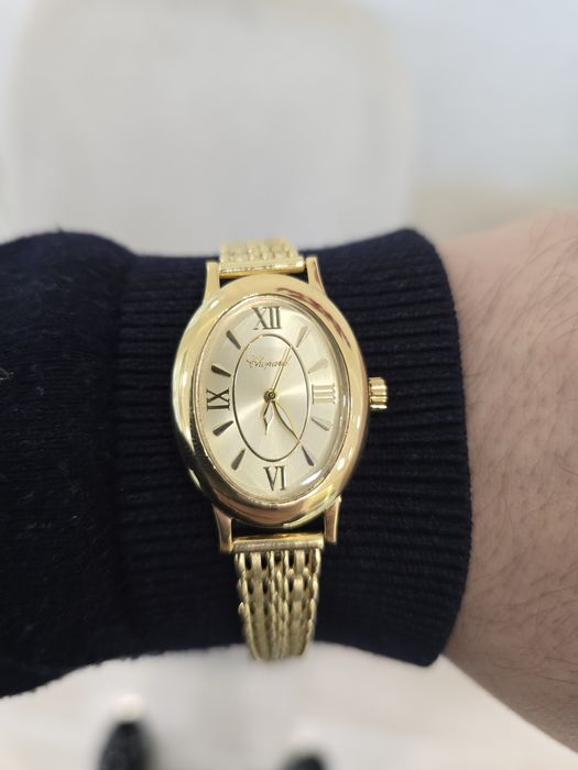 Женские классические часы Шопард.
Золото 750