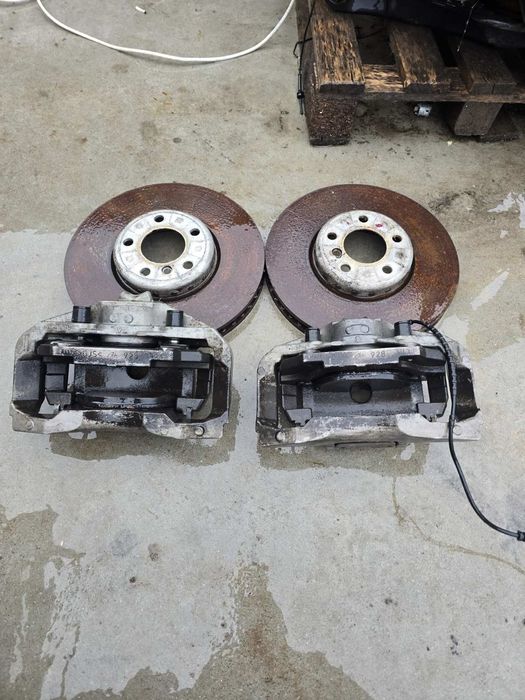 Бмв Предни апарати  и дискове 550 Ф07 Ф10  Bmw f07 f10