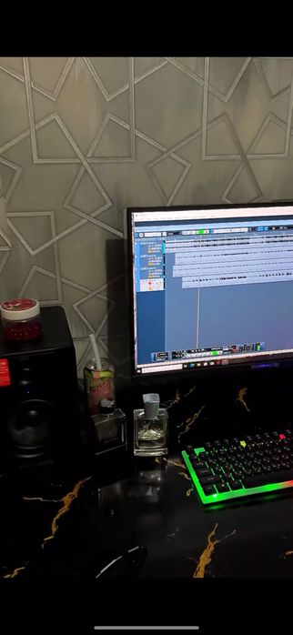 Tayyor Studiya Sotiladi