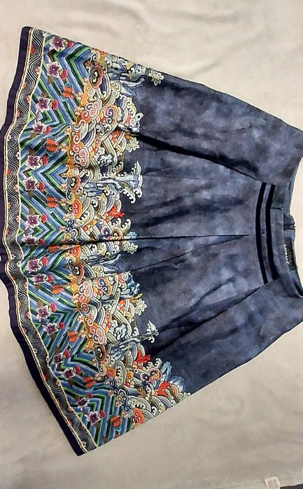 Fuste elegante,Hermosa