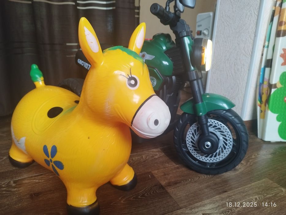 Детский мотоцикл, полностью рабочий