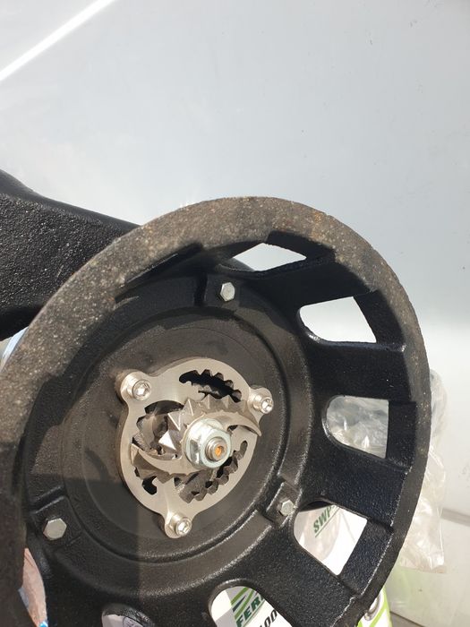 Pompă cu tocător pentru apă murdară (hazna)