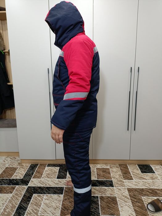 Продам спец. форму абсолютно новая.