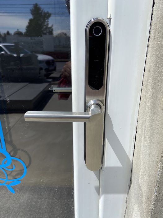 Montez Yale smart,control acces,interfon