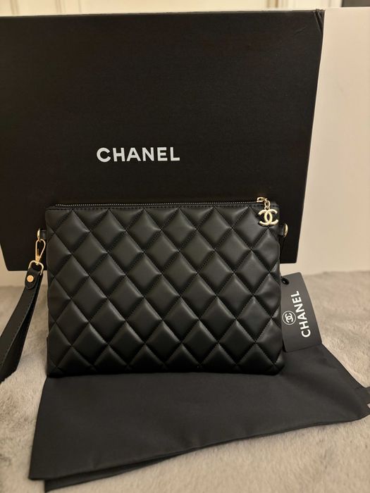 Geantă/Poșetă/Plic Chanel Classic Zipped Pouch 35x20x3