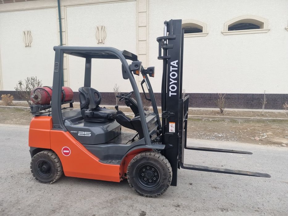 Автопогрузчик (кара,auto kara, kara)TOYOTA 8FG-25