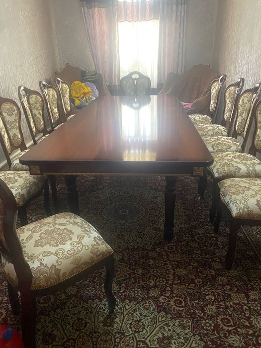Стол стулья гостевой