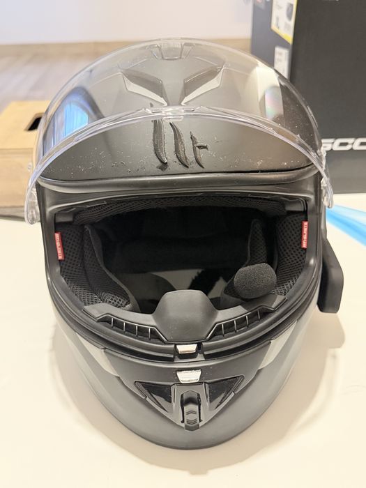 Продавам мотоциклетна каска MT Helmets Rapide – XL (61–62 см)