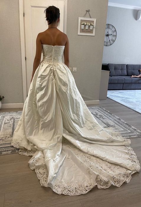 Шикарное Свадебное платье