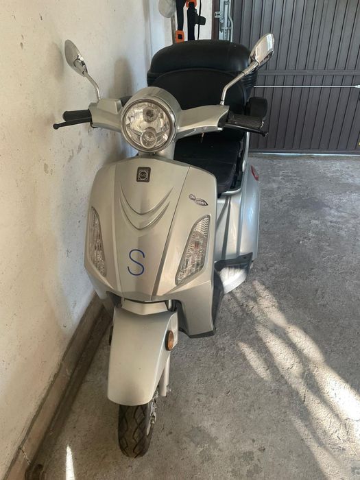 Scuter electric în stare foarte buna