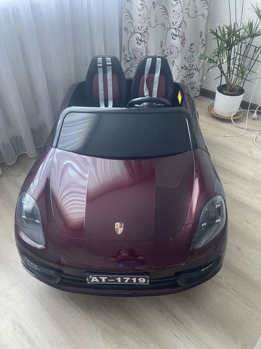 Продам детскую машинку