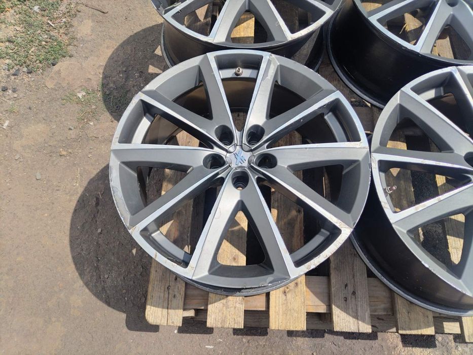 20 цола 5 х 114,3 мм Хюндай/ КИЯ/ Мазда / Митсубиши - 8,5 инча/ ЕТ 38