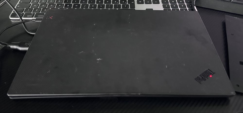 Laptop Lenovo X1 Carbon Gen 7 - i7 8565u - 16Gb - placa buna fara parola