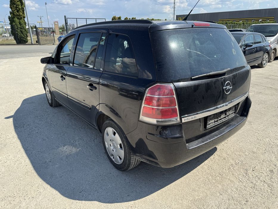 Dezmembrez Opel Zafira 1.9 cDTi Z19DT