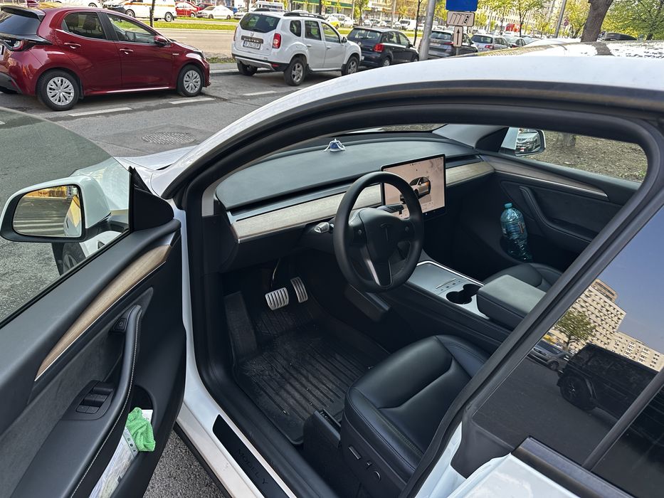 Tesla model Y performance 2022