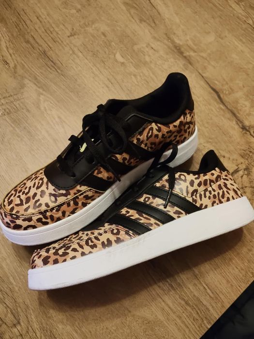 Маратонки Adidas за момиче