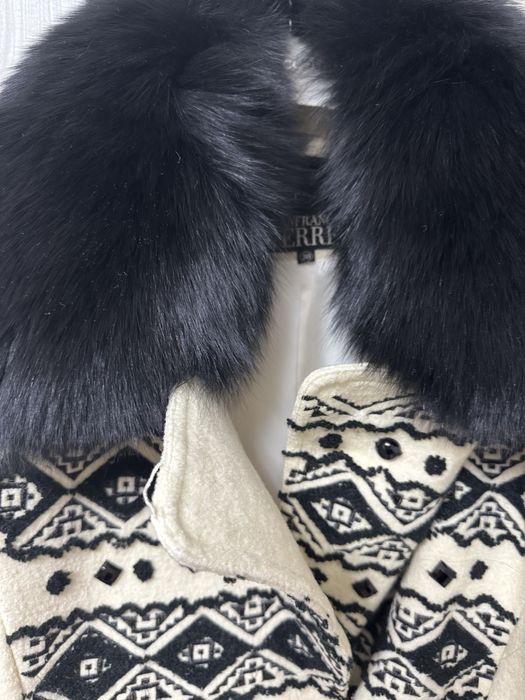 Пальто белое Gianfranco Ferre