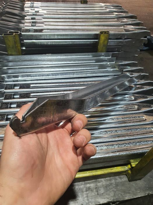 Panouri si sisteme pentru cofraje Doka, Lana,  Tego, Grinda H20 Accesorii popi metalici si schele metalice livrare oriunde in romania