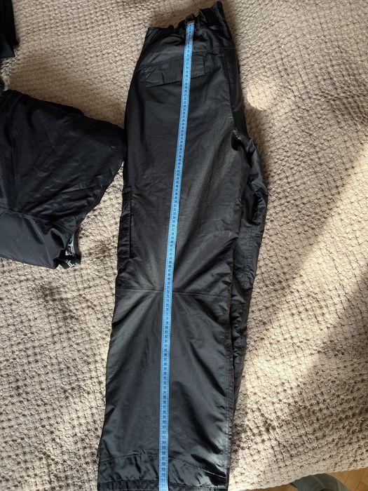 Pantaloni de schi