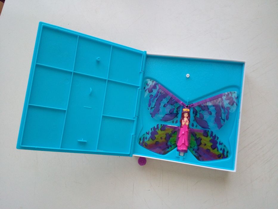 Вълшебен дневник с летяща пеперуда