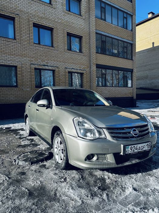 Машина Nissan Almera 2014год