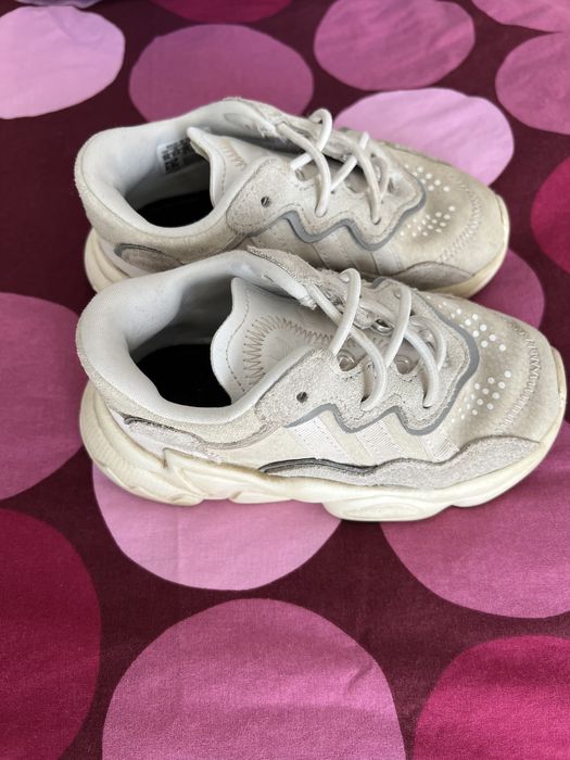 Adidasi Adidas marimea 26