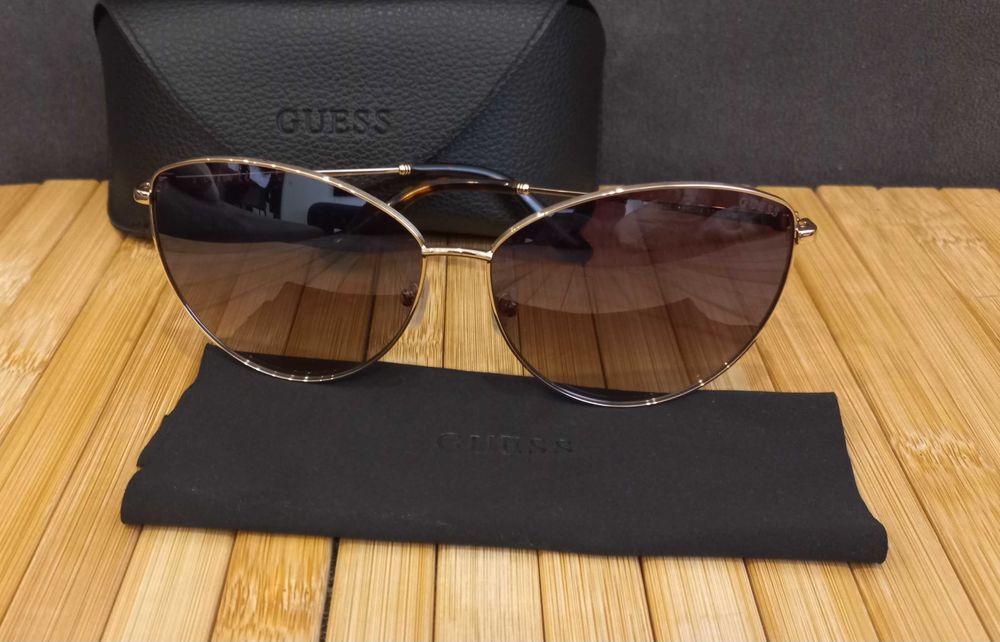 Слънчеви очила Guess