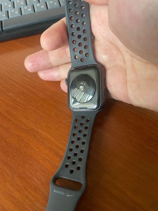 Apple Watch SE Nike+