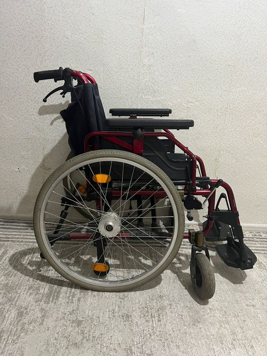 Инвалидная коляска