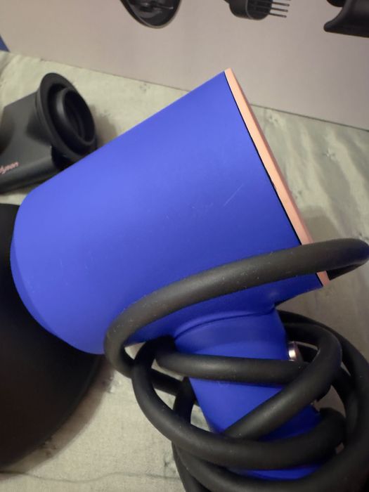 Dyson supersonic Blu blush