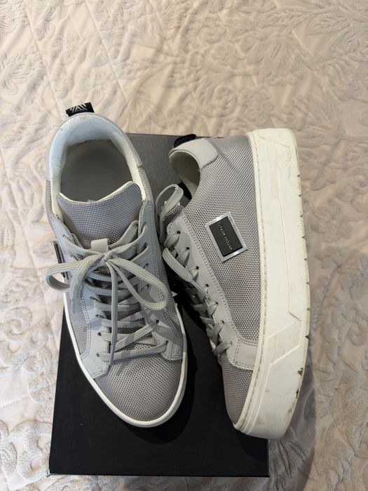 tenesi purtati de 3 ori