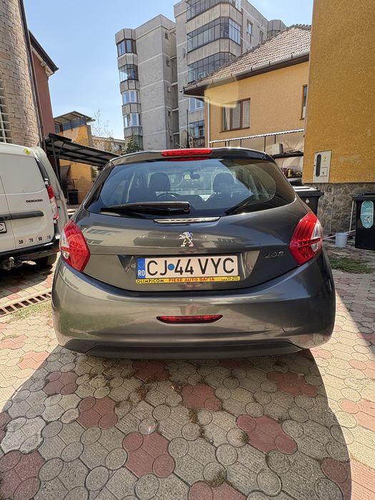 Peugeot  208 , 1.4 HDi, 106.000 km , 2014