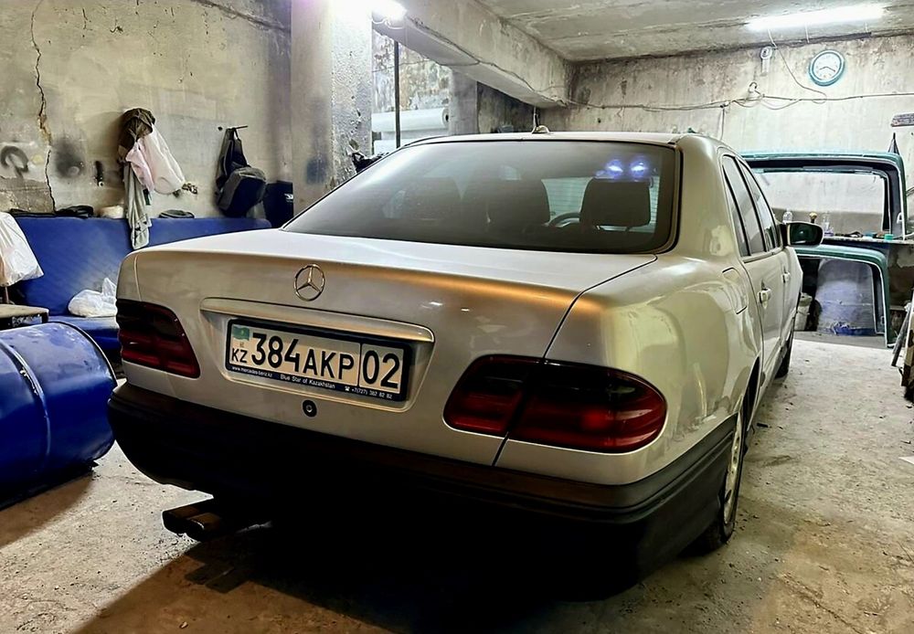 Бампер Мерседес 210 / До Рестайлинг / Рестайлинг /