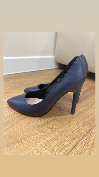 Продам туфли женские