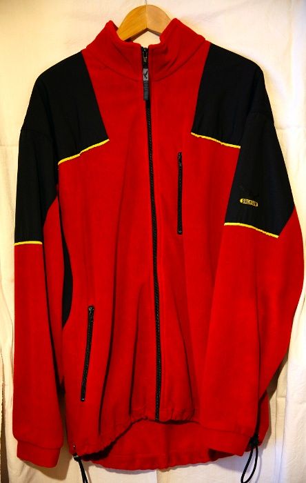 Продавам спортна и туристическа екипировка в отлично състояние