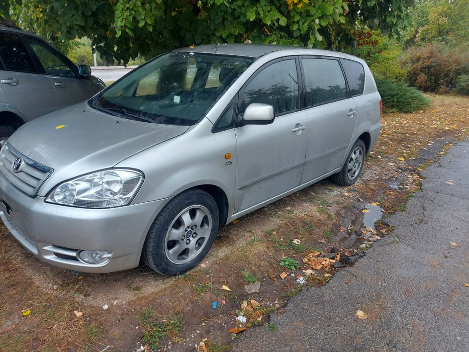 Toyota Avensis Verso 2.0 D4D на части !!!