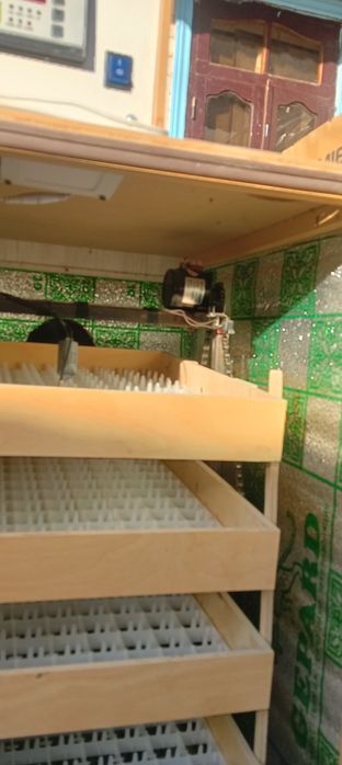 Продаётся инкубатор 500