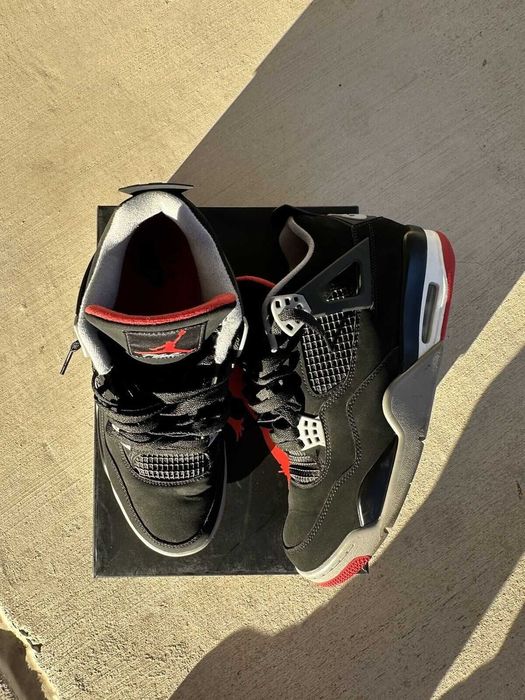 40 - Jordan 4 Retro OG Mid Bred