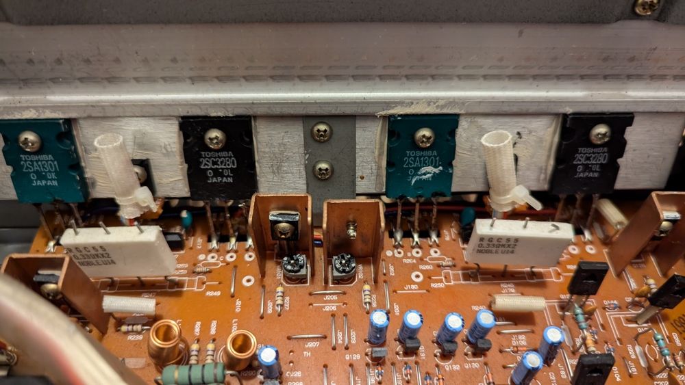 Amplituner Fisher RS9040