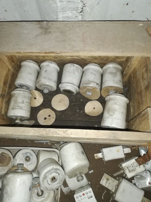 Изоляторы электрические