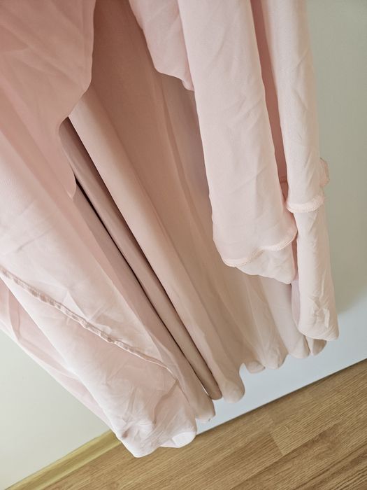 Разкошна дълга рокля