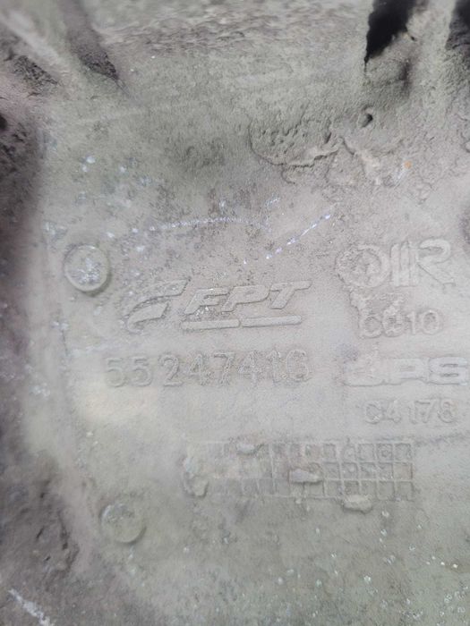 Baie ulei Suzuki Vitara 16 ddis 2017 cod 55247416