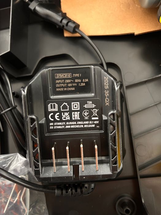 Masina de insurubat cu impact STANLEY FATMAX