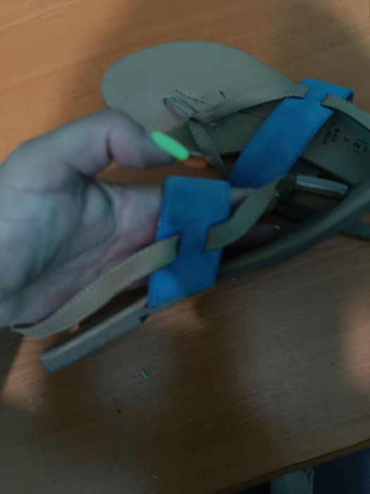 Pantofi eleganți, sport sandale