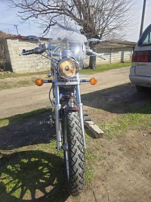 Suzuki Intruder VS 700